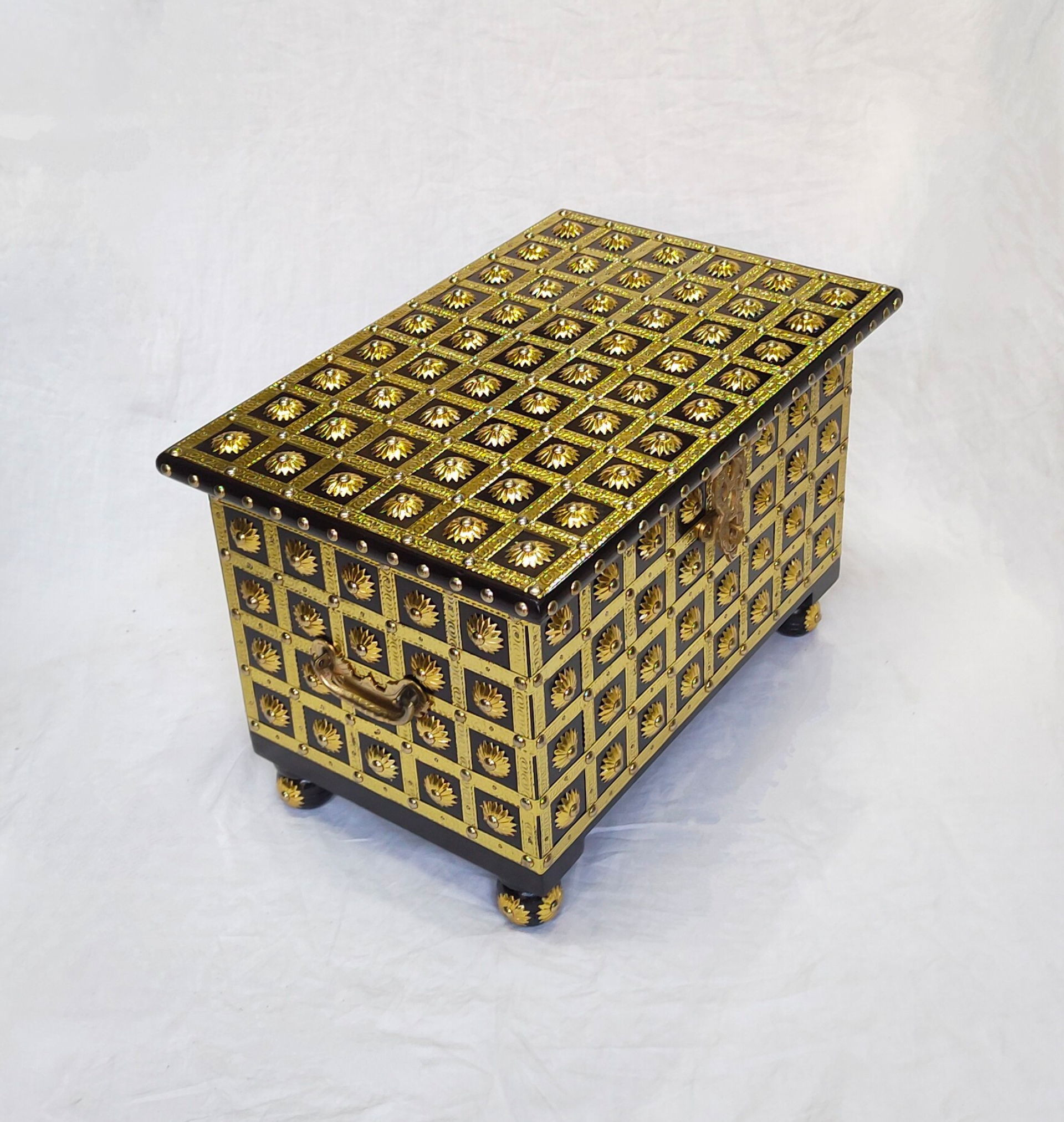 natural and artistic